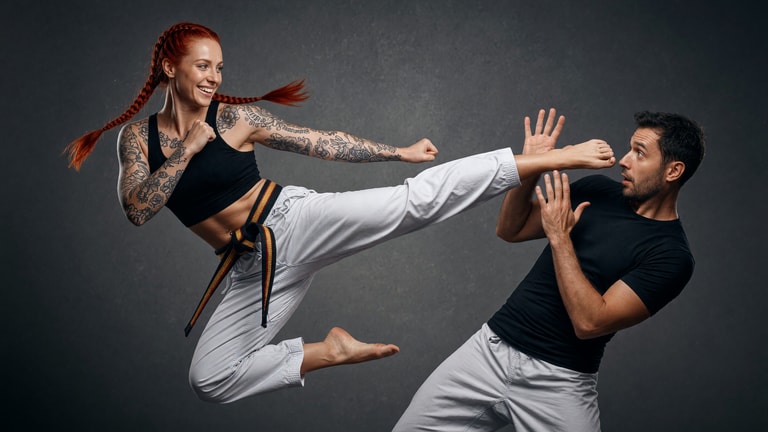 Redhead's Aerial Side Kick