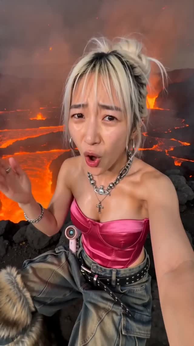 Lava Selfie in Pink Satin